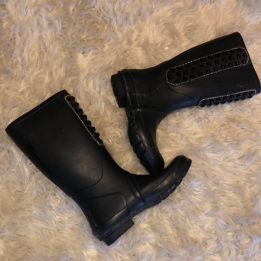 BCBGMAXAZRIA Black Studded Grommet Rainboots - Picture 8 of 13